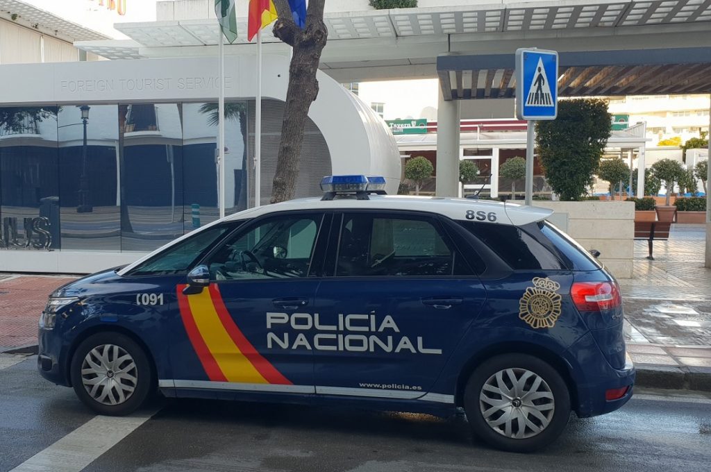 La Policía Nacional detiene en Málaga en menos de dos horas a dos jóvenes por el tirón del bolso a una mujer