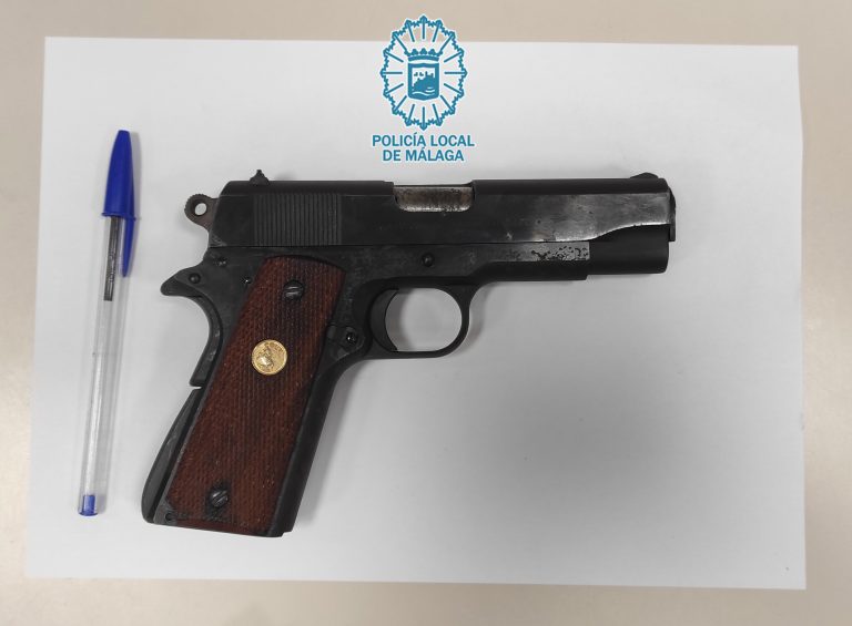 Imagen asociada a una intervención de la Policía Local de Málaga con dos detenidos