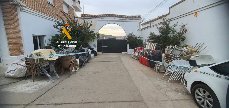 Imagen asociada a una operación de la Guardia Civil por robo de mobiliario de terrazas