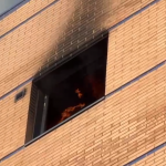 [VÍDEO] 34 días después, el Hotel Ibis de Málaga sigue ardiendo.