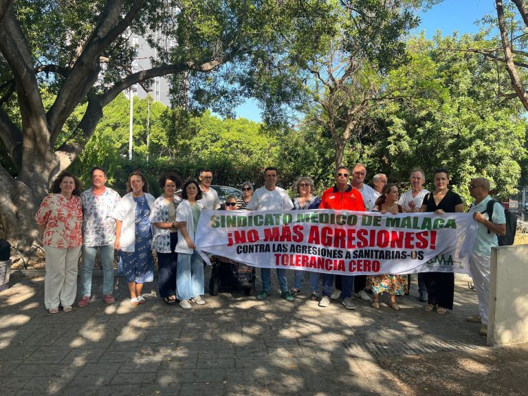 Condenada por agredir e insultar a una médica en el centro de salud de Capuchinos