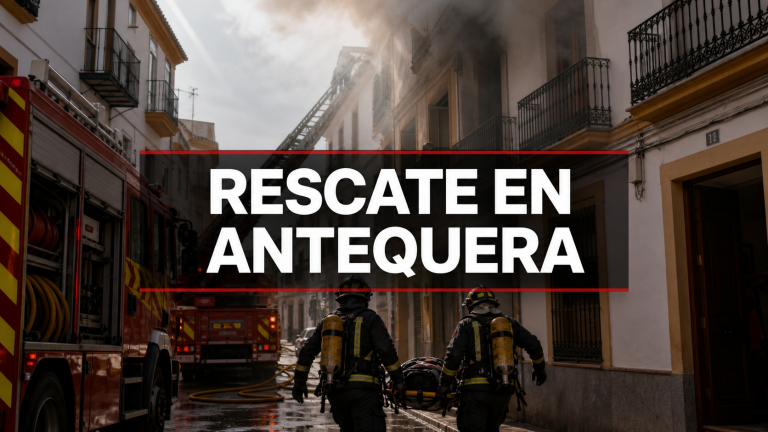 Dos personas rescatadas en un incendio de vivienda en Antequera