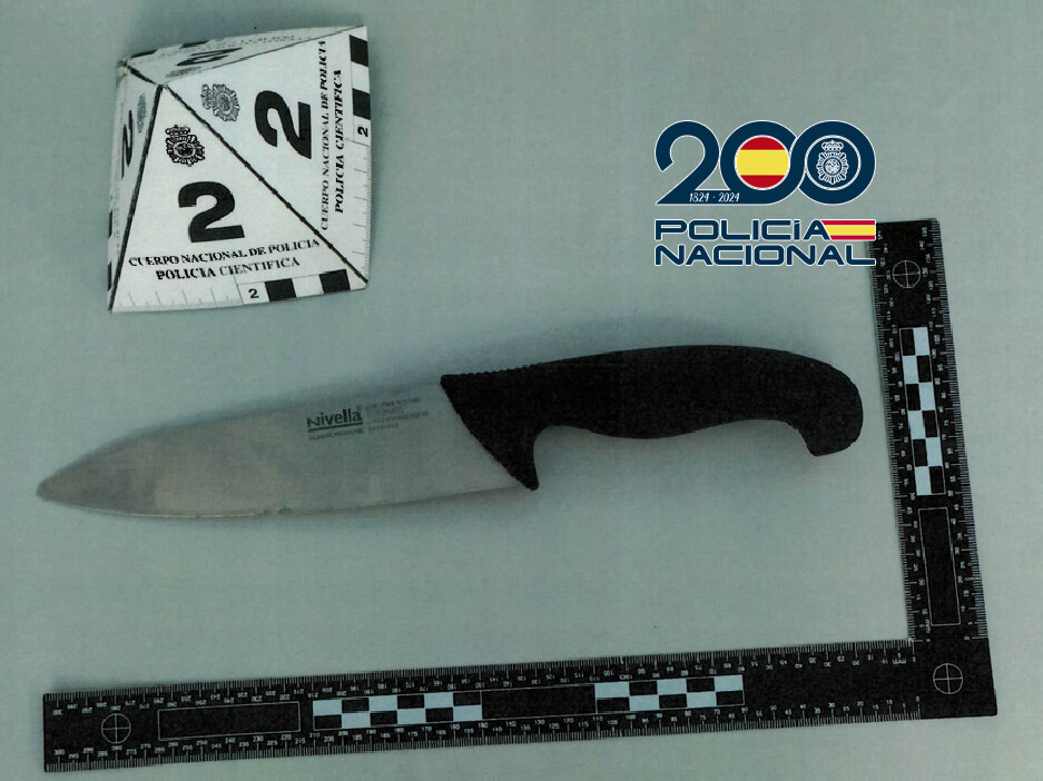 Cuchillo de grandes dimensiones intervenido al sospechoso de cuatro robos violentos en Fuengirola