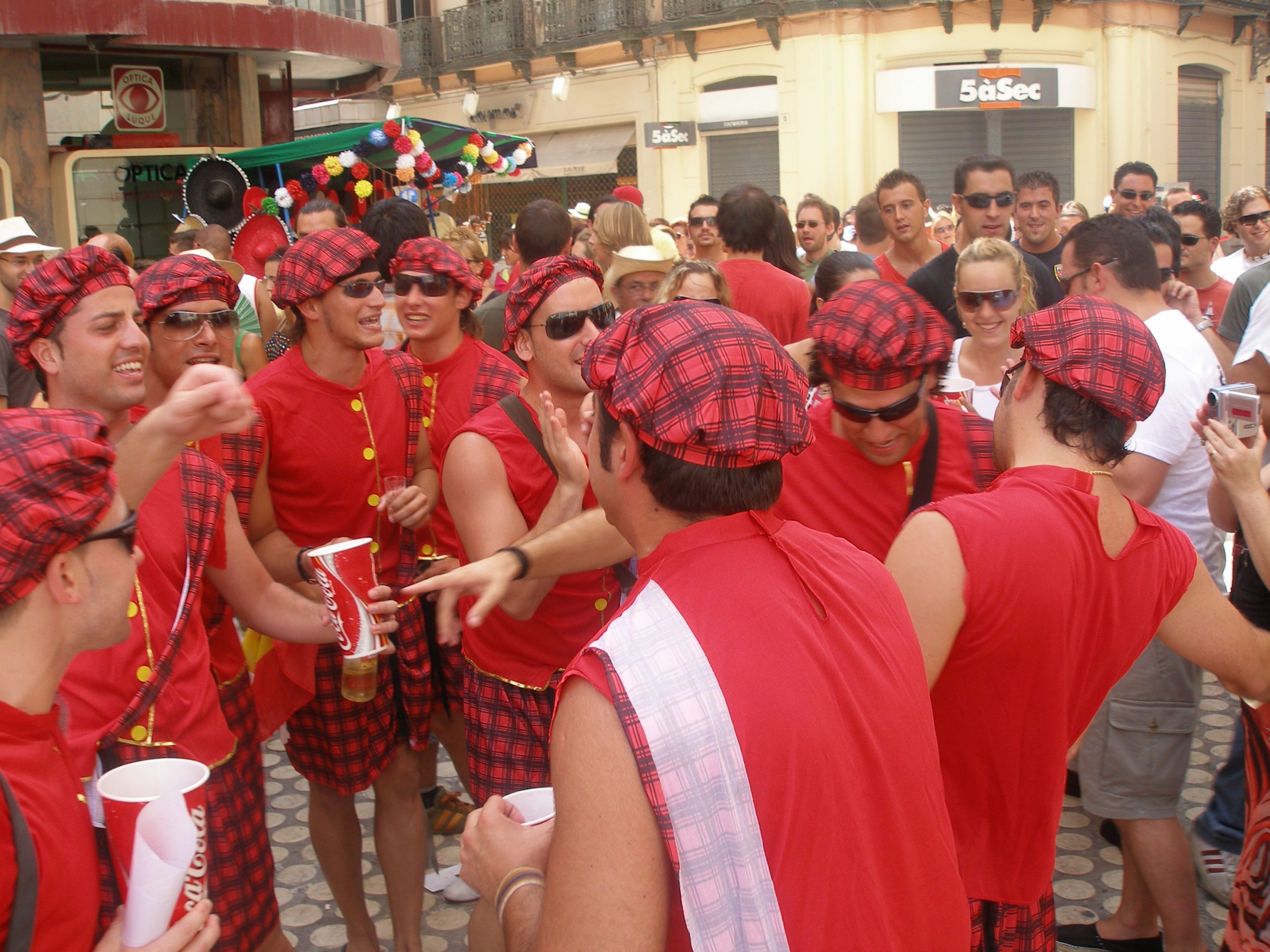 Ambiente en la Feria de Málaga, imagen de recurso