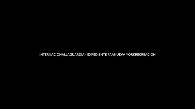 Portada editorial sobre el expediente de la FAA tras la colisión mortal de LaGuardia