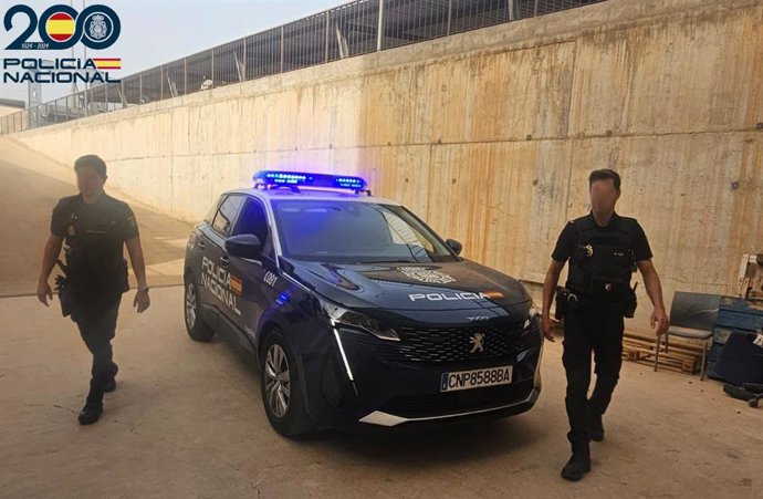 Agentes de la Policía Nacional en una imagen vinculada al caso de Almayate por presunta violencia de género
