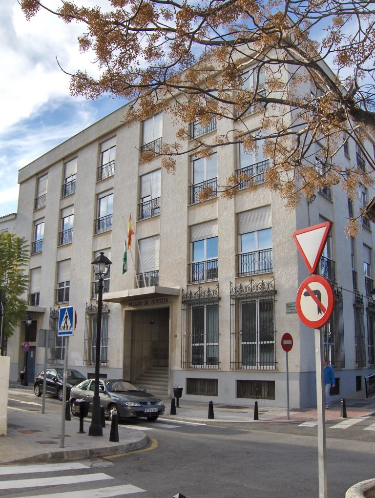 Palacio de Justicia de Fuengirola, contexto del doble crimen investigado en Mijas